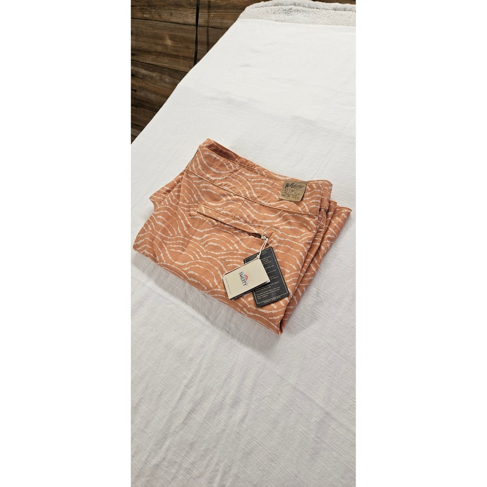 Faherty Brand Mens Orange Wave Print Board Shorts Swim Trunks Size 42 NWT